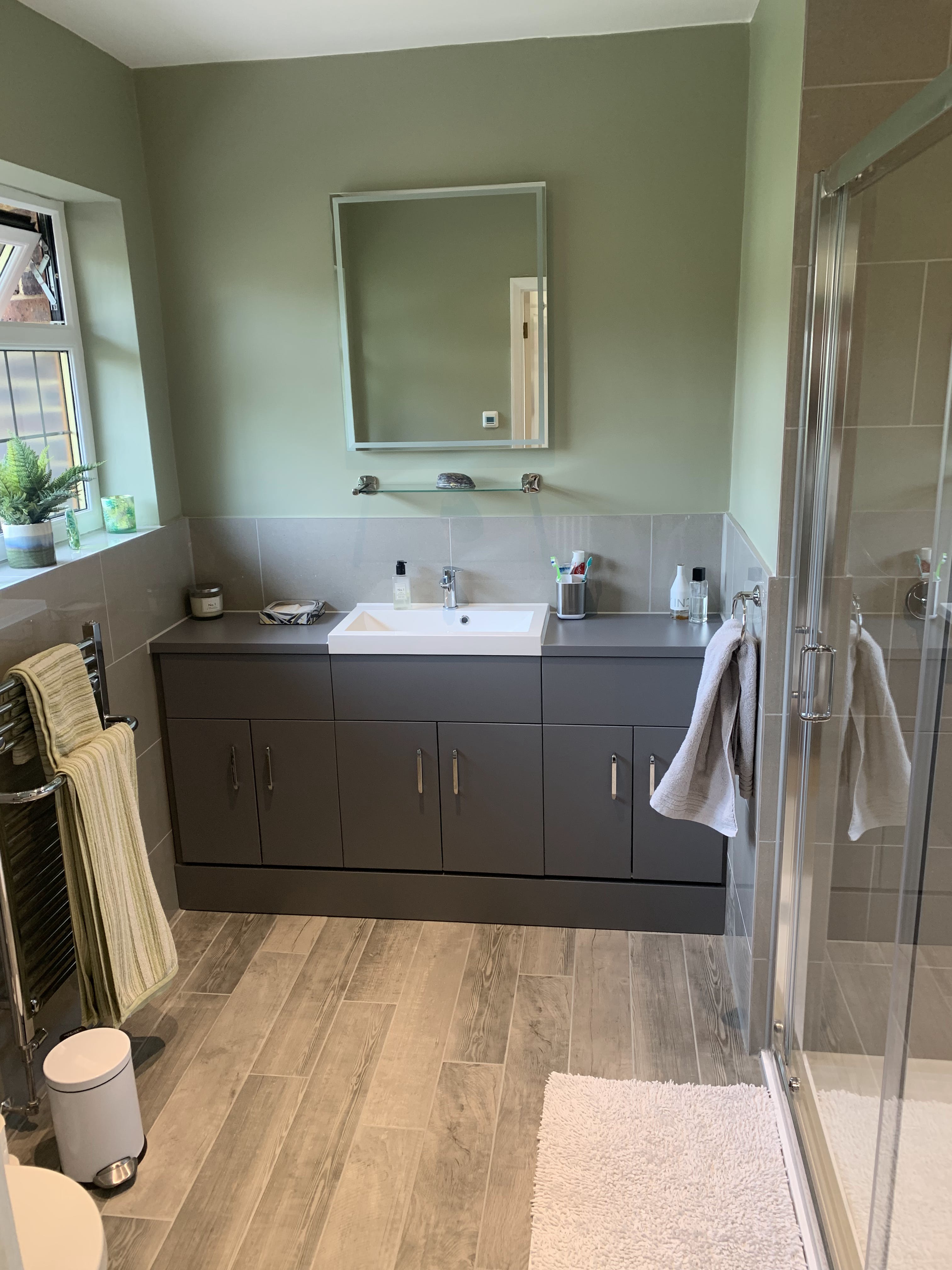 New Bathroom in Warlingham, all sanitaryware supplied by Butlers in Caterham.